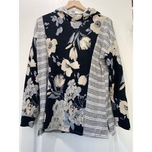 Boutique brand Honey Me, Size S Hoodie